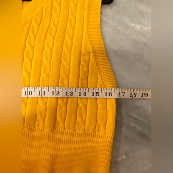 NWOT Marigold Yellow Size S V Neck Pullover Soft Cable Knit Cropped Sweater Vest - Picture 8 of 9